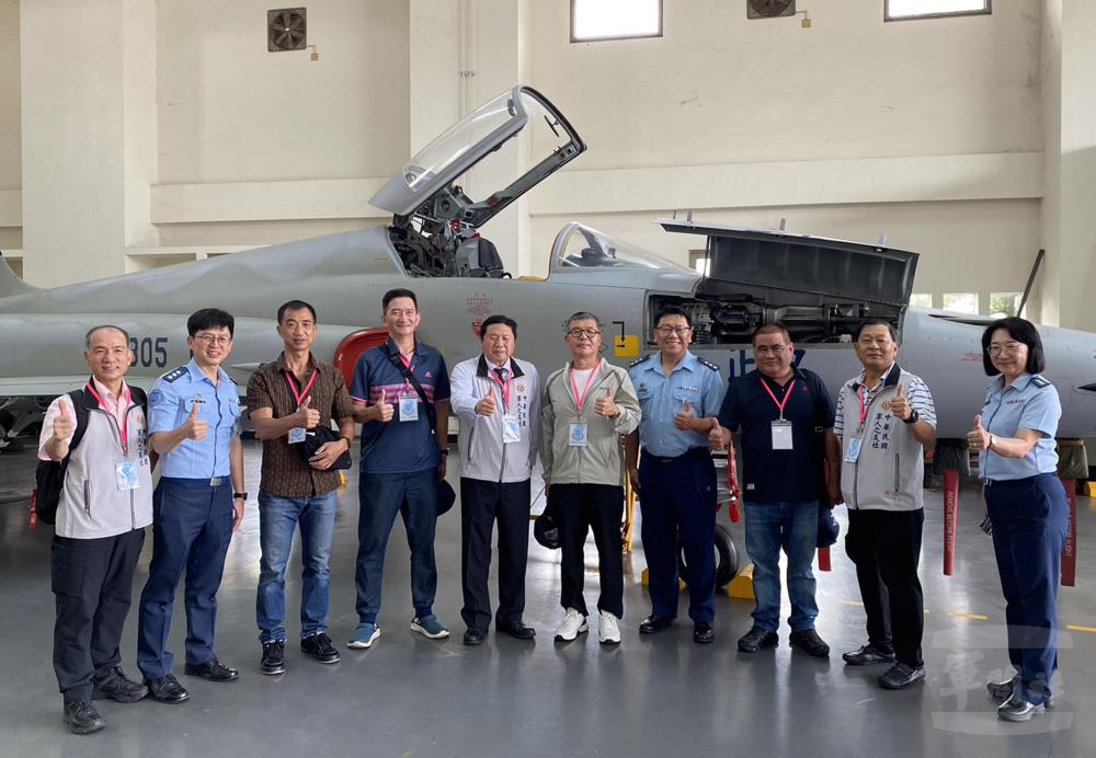 企業敬軍空軍航技學院　深化全民國防理念