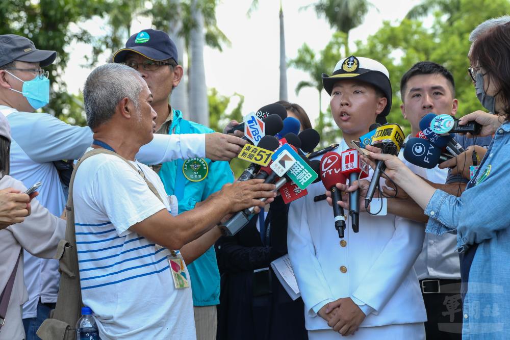 海軍官校畢業生林姵鏵。（軍聞社記者侯凱議攝）