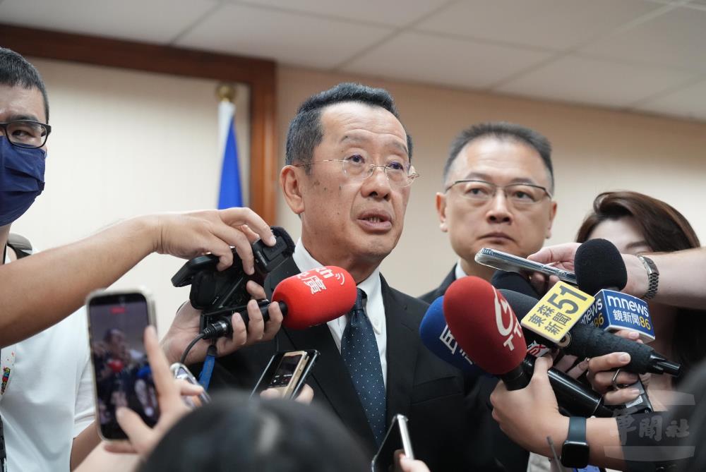 顧部長赴立院協商 籲朝野支持國防預算 顧部長赴立院協商 籲朝野支持國防預算