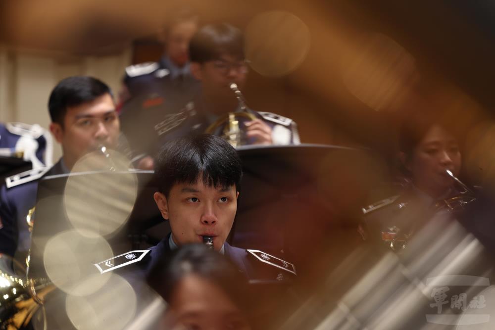 音樂會演奏多首膾炙人口的作品。（軍聞社記者林澤廷攝）