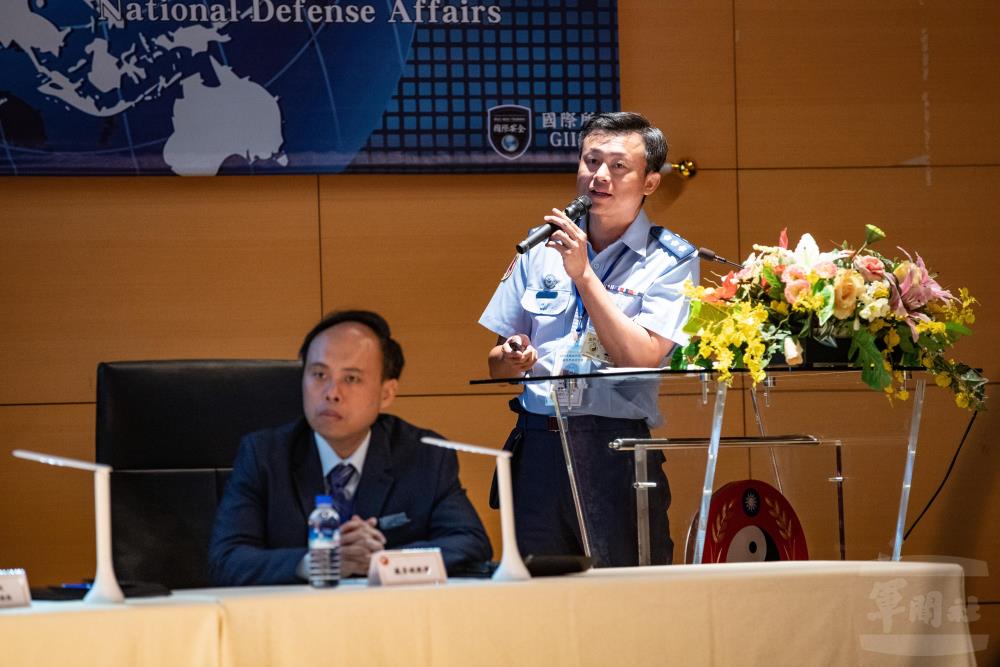 國防大學國際安全所所長論文發表。（軍聞社記者王茗生攝）