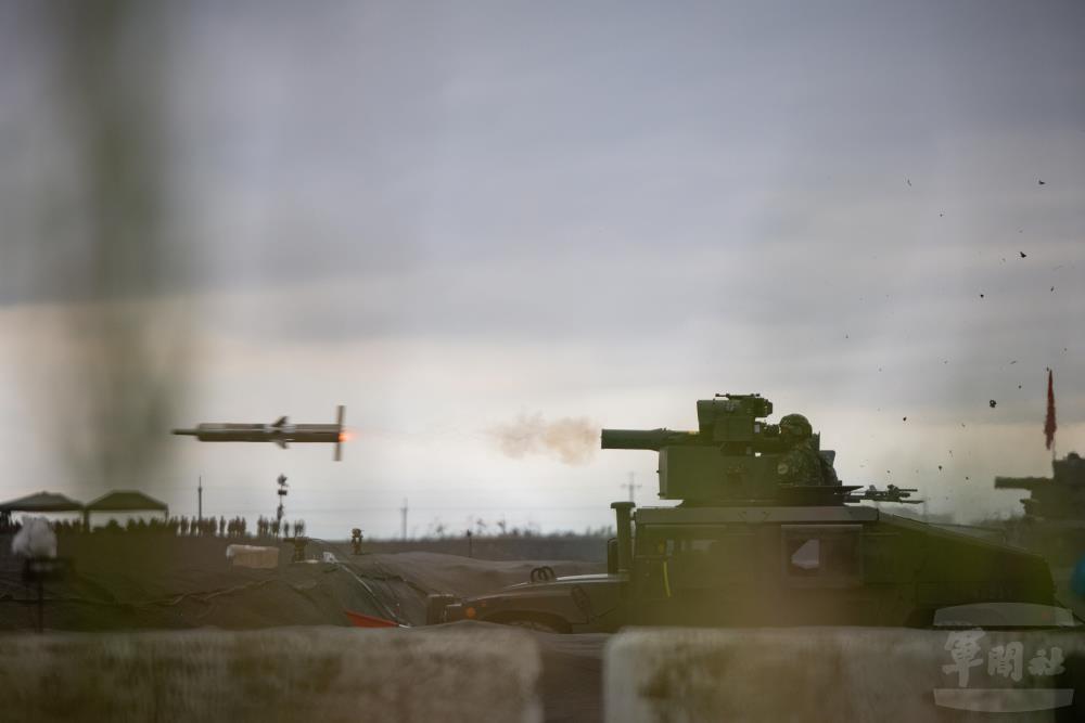 拖式2A飛彈射擊。（軍聞社記者吳柏融攝）