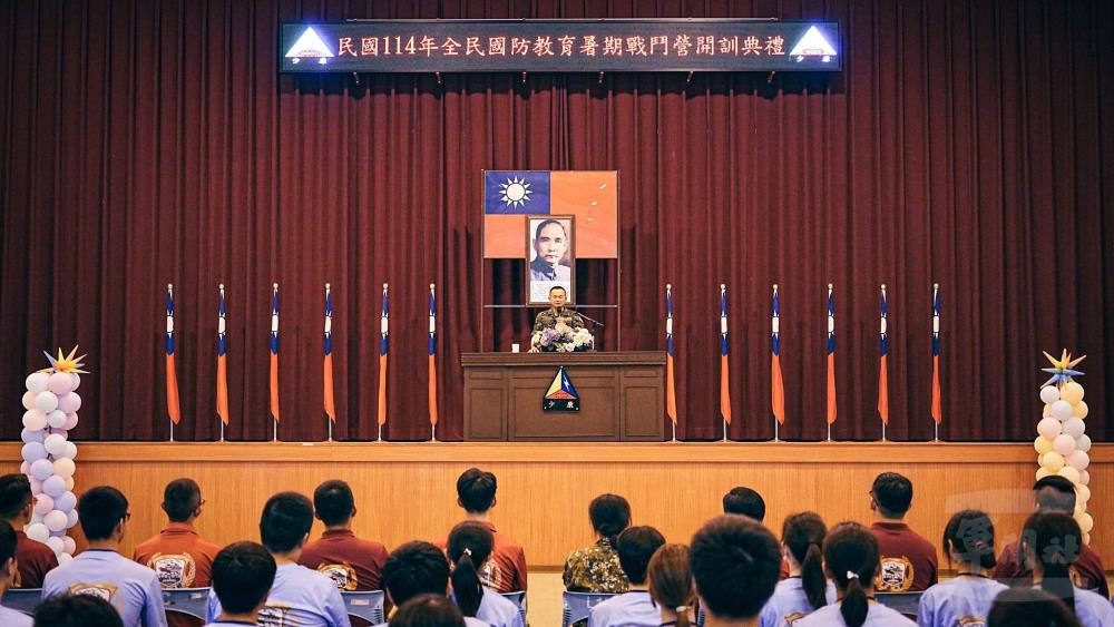 564旅副旅長楊上校主持開訓典禮。（564旅提供）