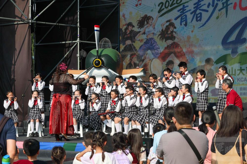 活動特別規劃「青春少年心花開音樂會」，結合在地各學校共同參與。（軍聞社記者蔡枋澐攝）