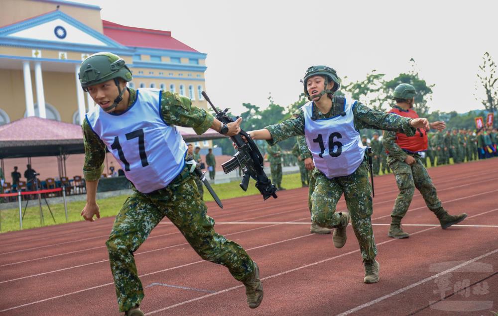 蘭指部投入陸軍盃競賽　展現黃龍部隊熱血士氣