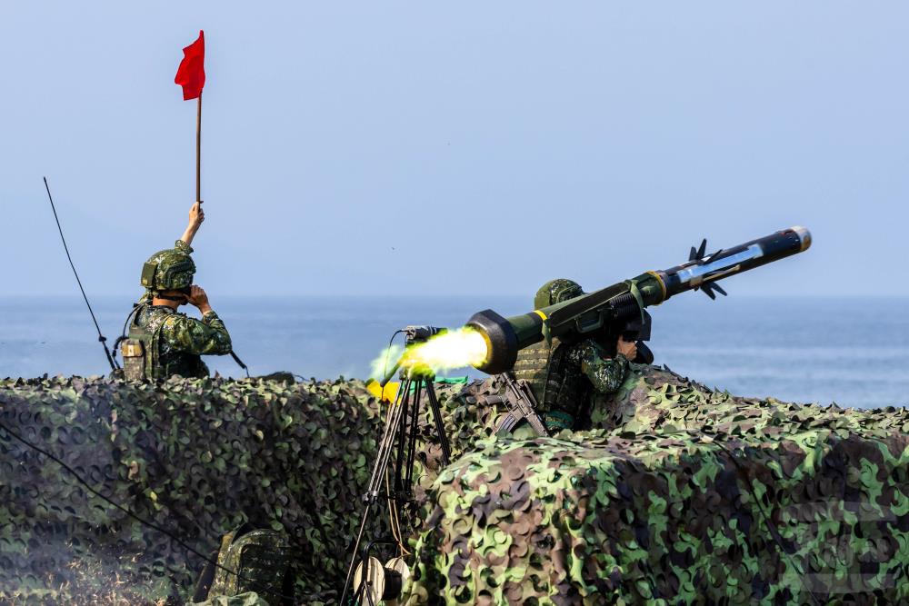 蘭指部反甲連實施標槍飛彈實彈射擊。（軍聞社記者蔡枋澐攝）