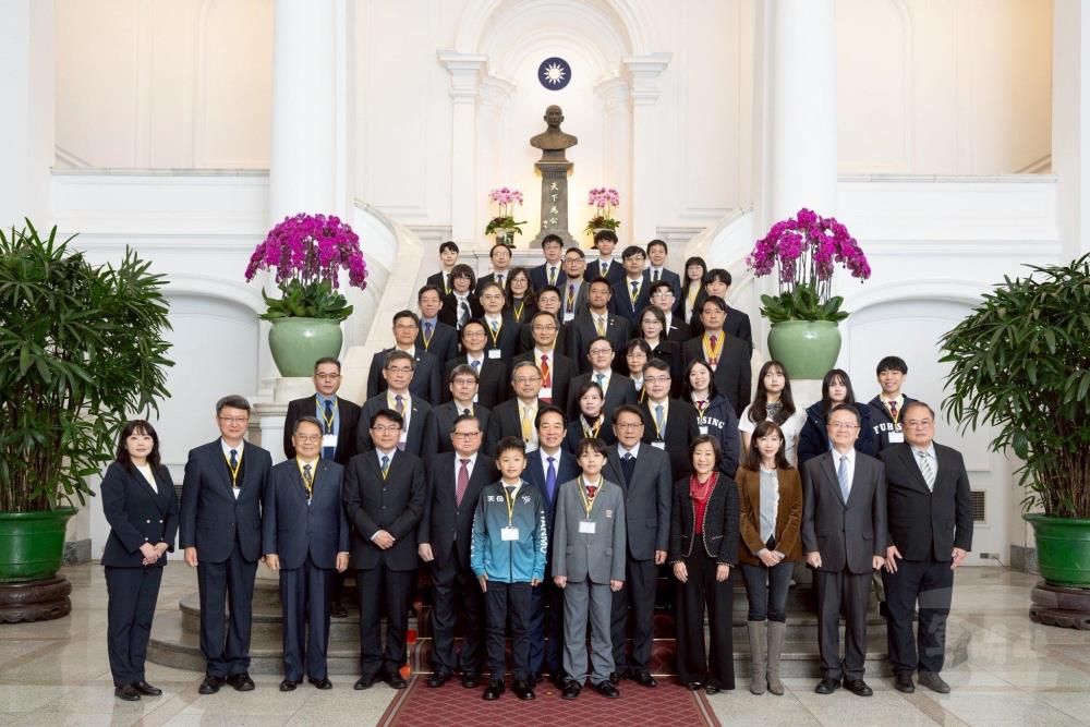 國防醫學大學魏澤民榮獲國際傑出發明家獎　賴總統接見表揚