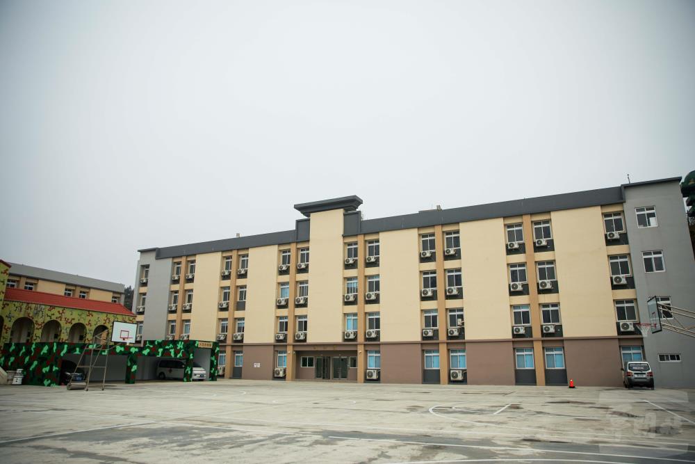 從坑道到新營舍　見證東引官兵堅守與蛻變