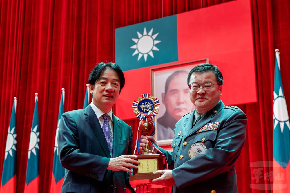 國防部軍事新聞通訊社獲選114年國軍模範團體。（軍聞社記者蔡枋澐攝）