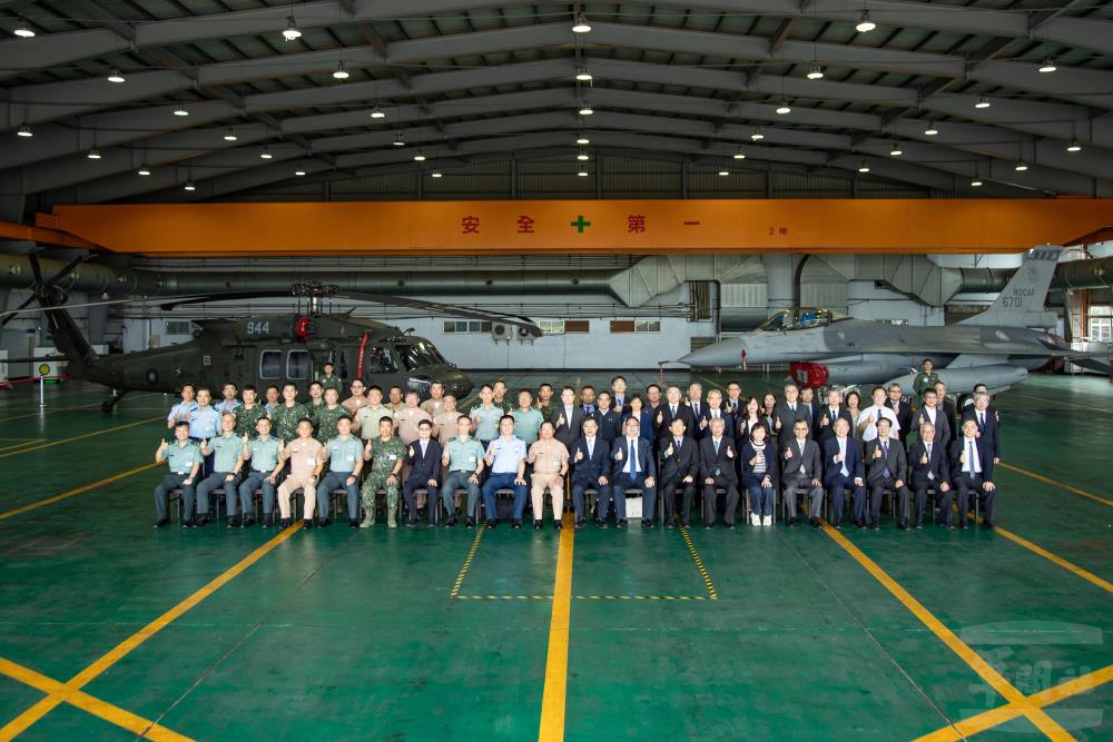 國防部與臺灣高等檢察署舉辦114年檢察機關與軍事機關業務聯繫會議。(軍聞社記者王茗生攝) 國防部與臺灣高等檢察署舉辦114年檢察機關與軍事機關業務聯繫會議。(軍聞社記者王茗生攝)
