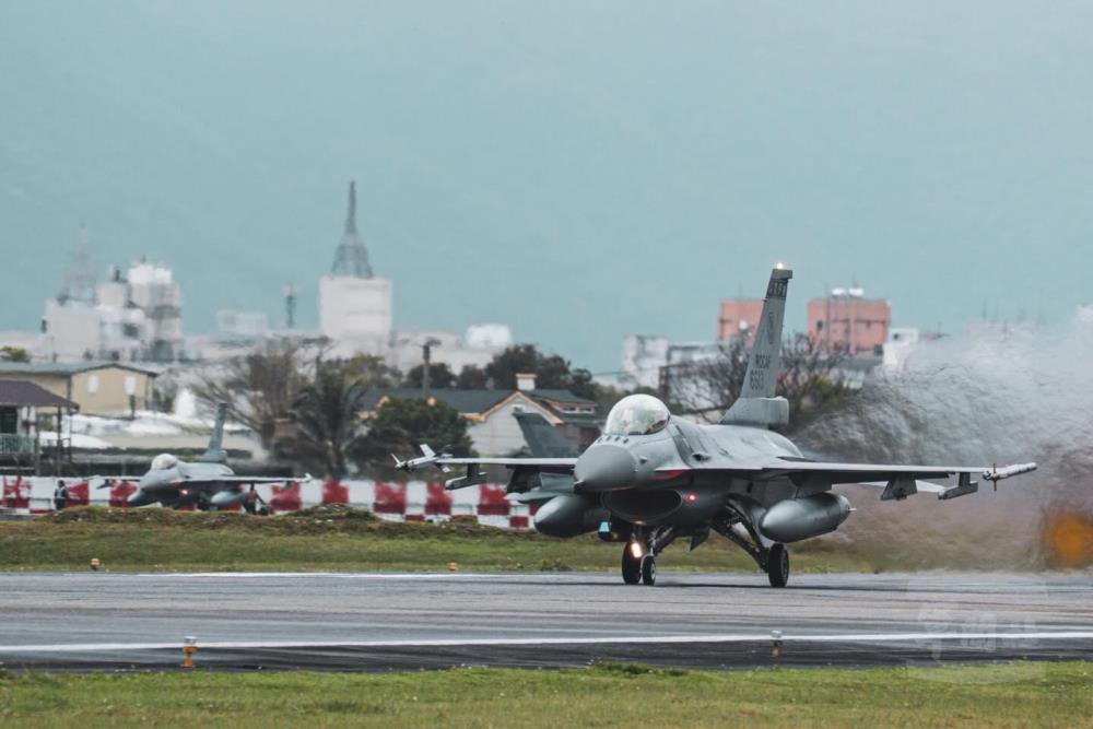 F-16戰機參與操演。（取自中華民國空軍臉書）