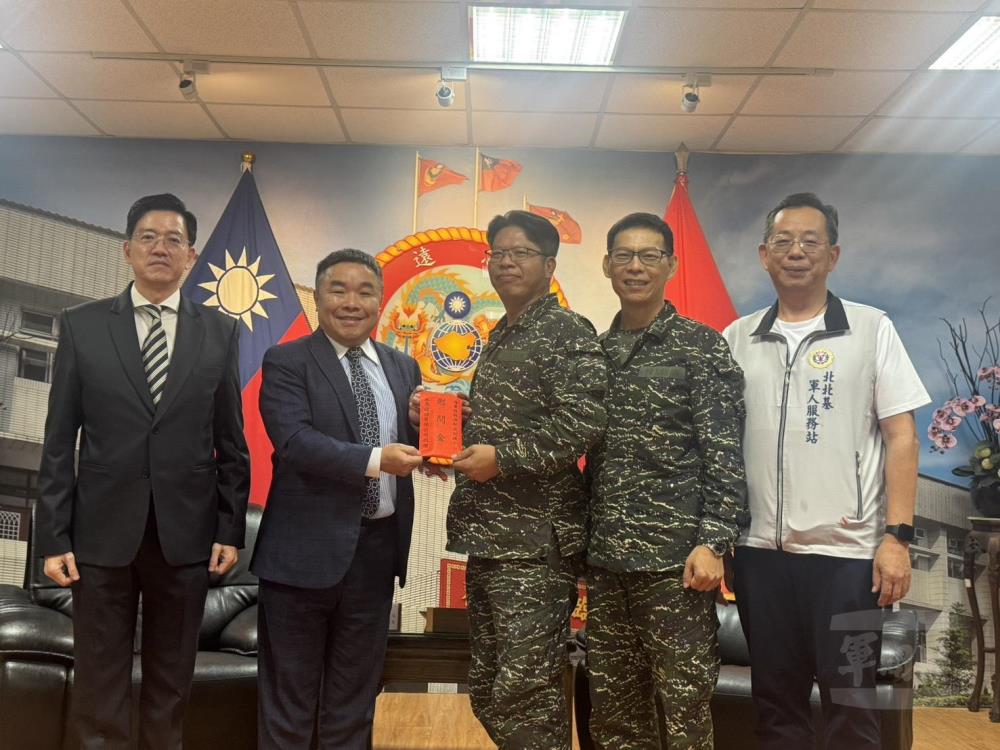 永亮公司前往南部地區敬軍慰問。（新北市軍人服務站提供）