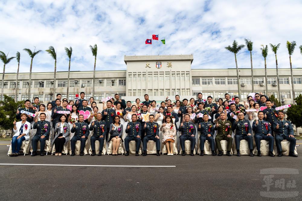 陸軍聯合婚禮隆重舉行　93對新人情定大漢