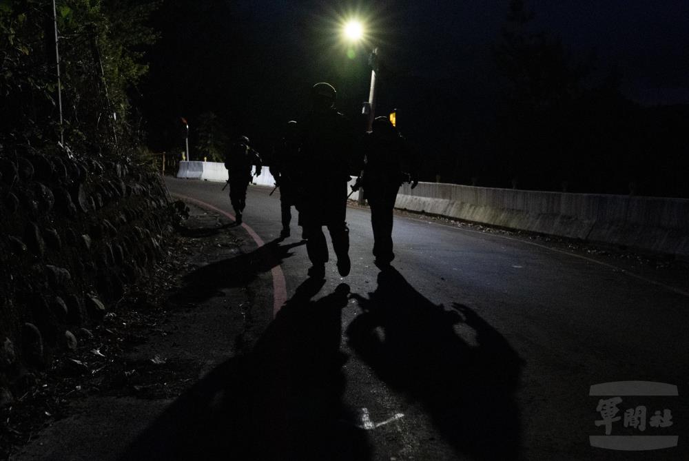 突擊幹部訓練班期末測驗／系列六