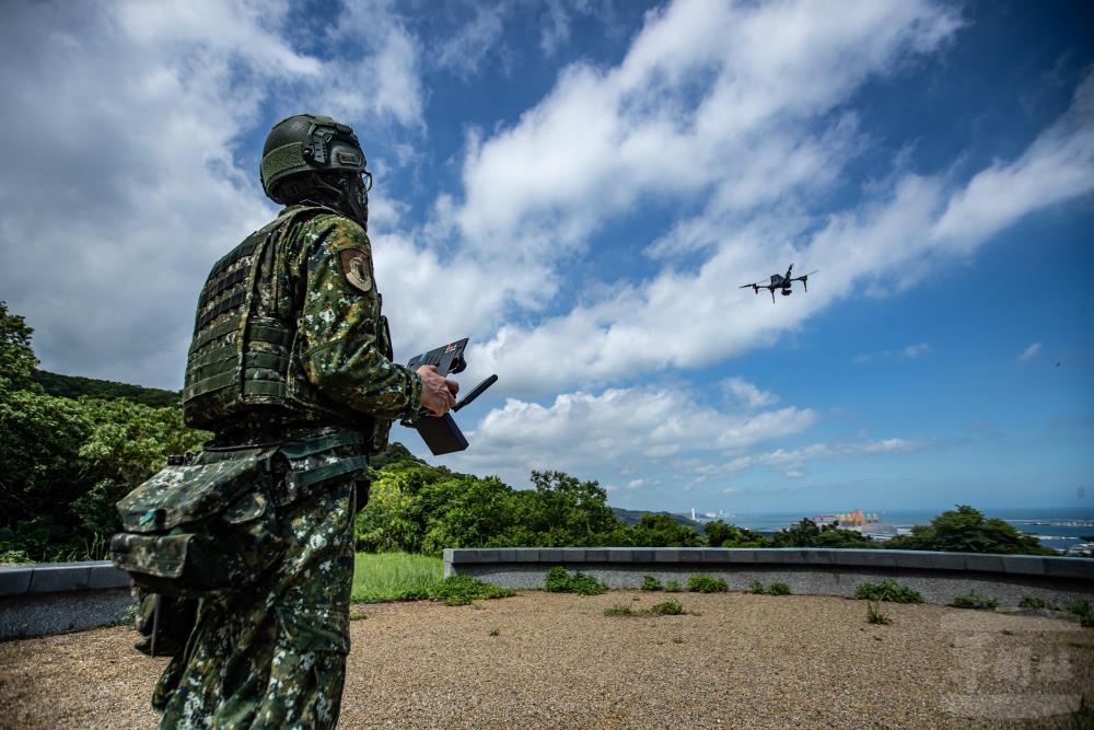 陸軍聯合兵種第269旅實施重要目標防護演練。（軍聞社記者王茗生攝）