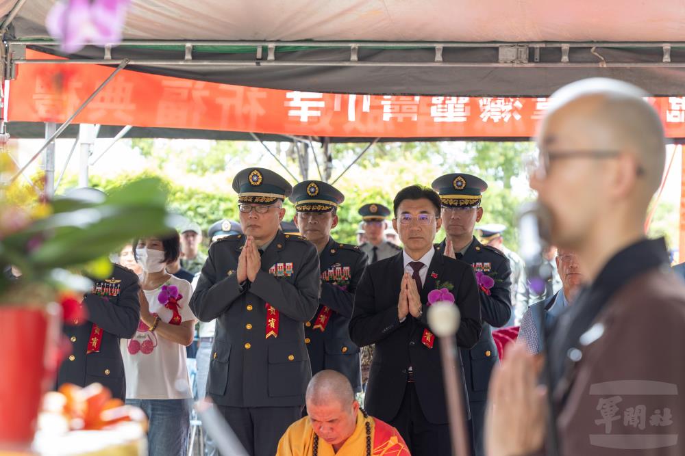 佛前大供儀式。（軍聞社記者吳柏融攝）