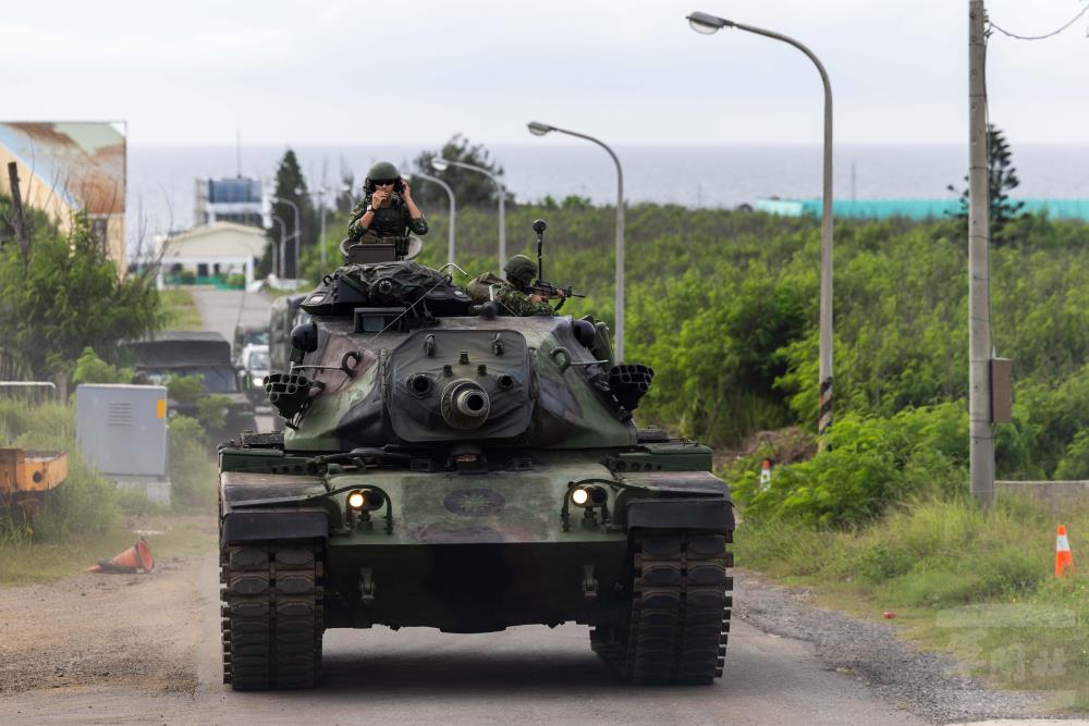 M60A3戰車迅速機動至重要目標。（軍聞社記者蔡枋澐攝）