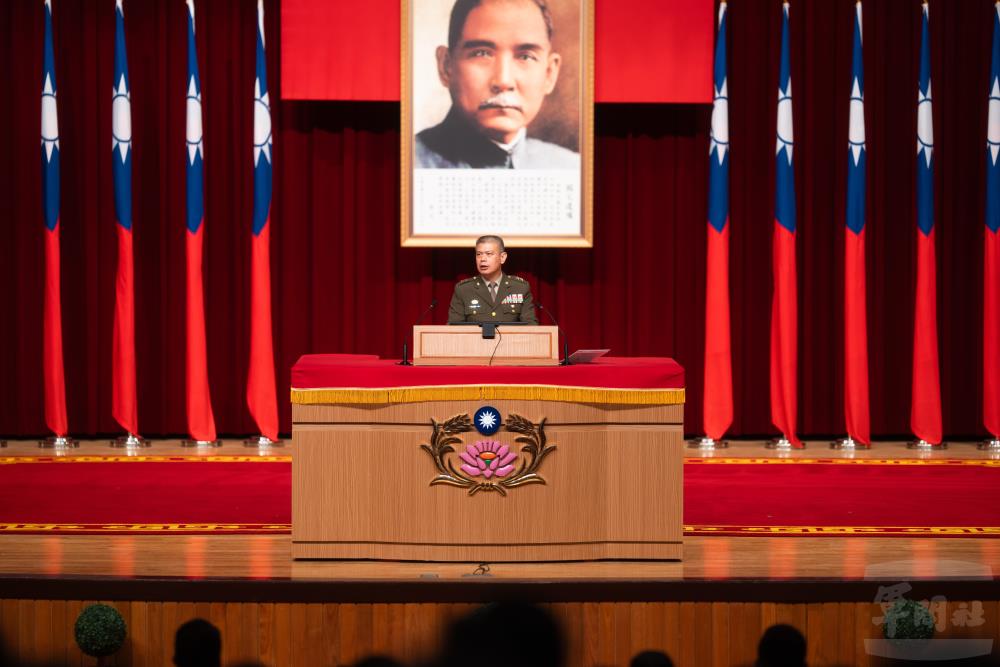 鄭指揮官主持憲兵節紀念大會系列活動，勉勵官兵宣揚忠貞軍風。（軍聞社記者文仁攝）