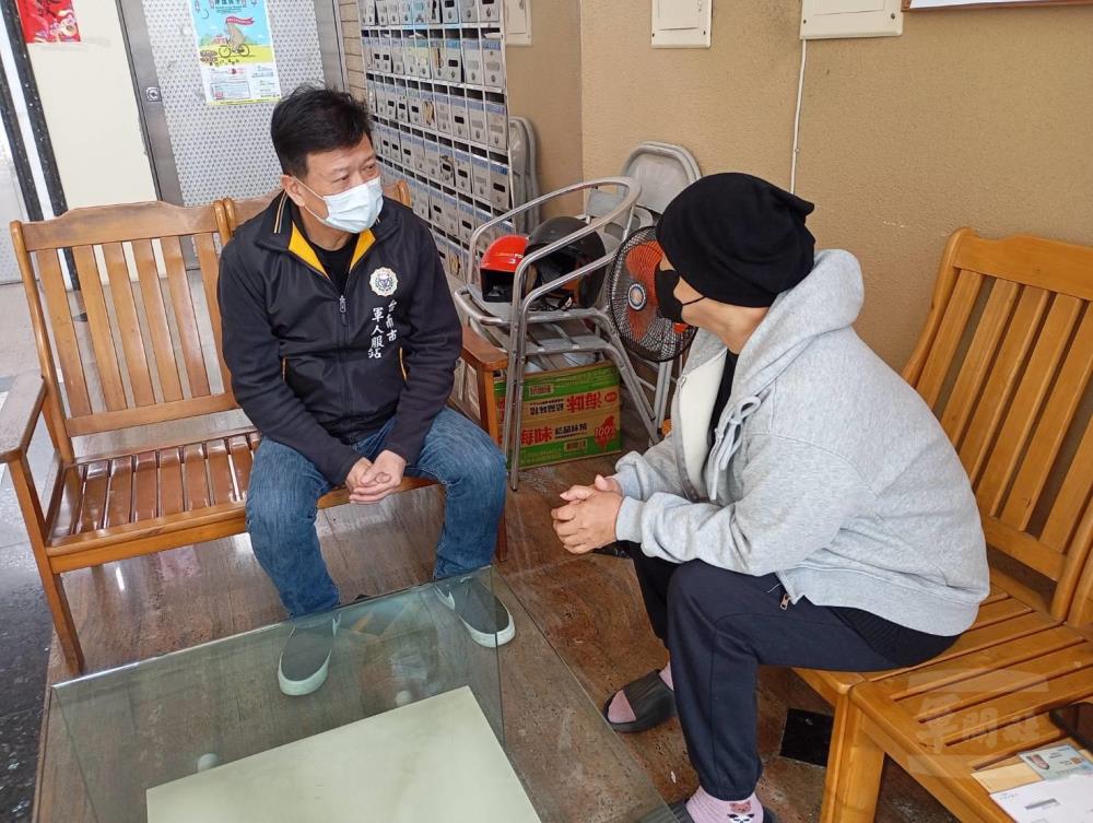 臺南市軍人服務站慰問急難官兵眷屬 傳遞溫暖關懷 臺南市軍人服務站慰問急難官兵眷屬 傳遞溫暖關懷