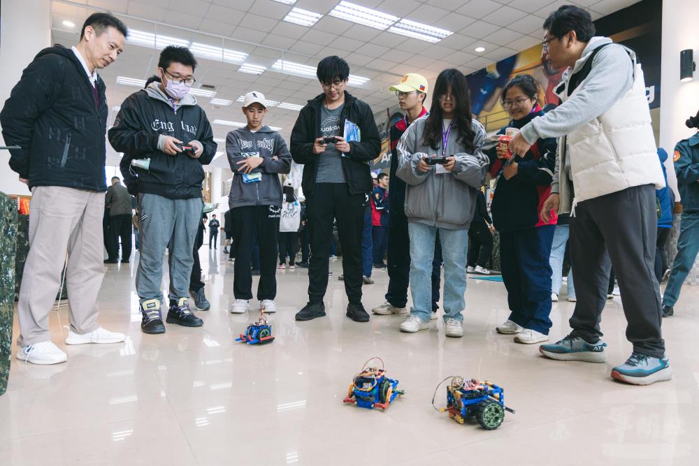 陸專「勇士專案」展現科系成果　扎根全民國防