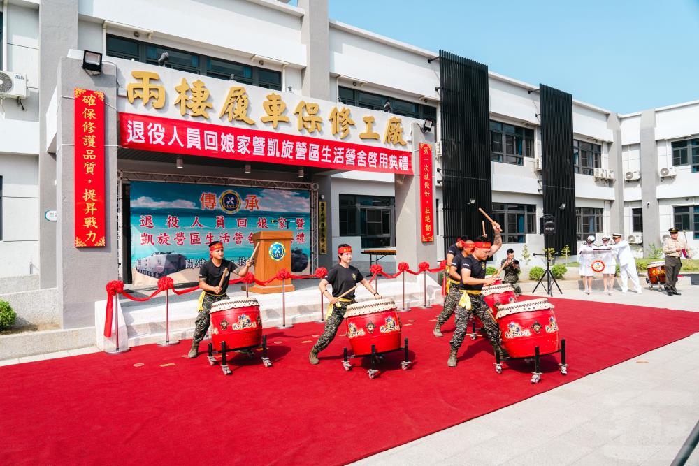 戰鼓隊展現昂揚士氣。（軍聞社記者林庭暉攝）