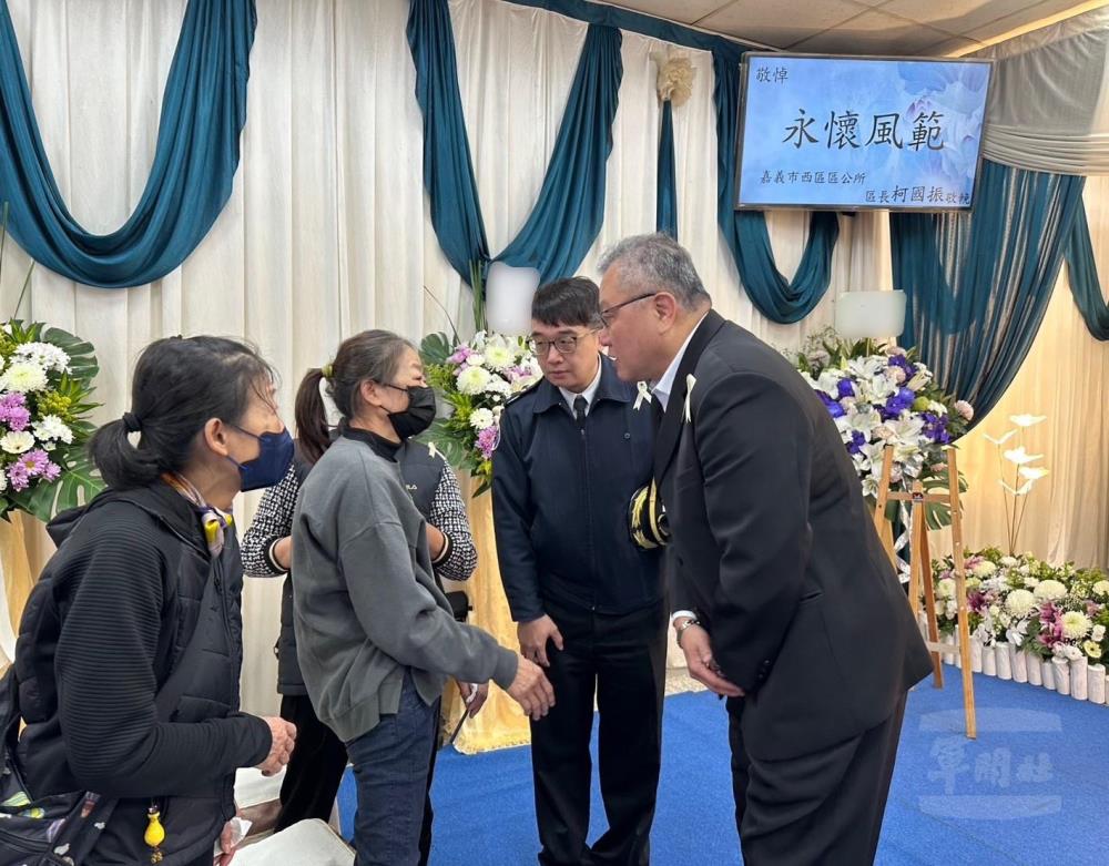 軍友保險慰問亡故官兵家屬 表達關懷之意 軍友保險慰問亡故官兵家屬 表達關懷之意