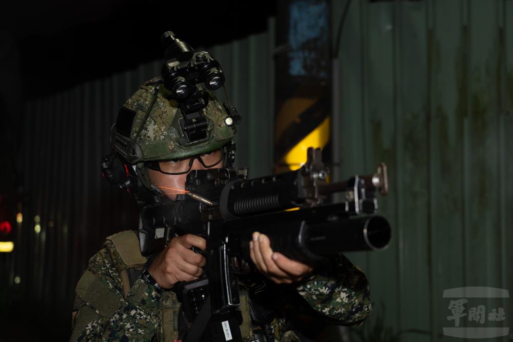陸軍聯合兵種第269旅實施城鎮防禦、逐次抵抗等演練課目。（軍聞社記者吳東昇攝）