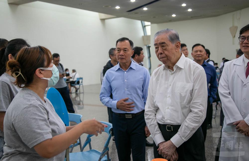 李棟樑關懷三總松山分院巡迴醫療　感謝醫護團隊守護