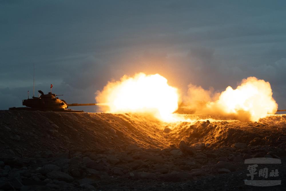 第二作戰區編制武器射擊　強化防衛作戰能量