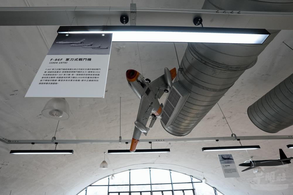 F-86F軍刀式戰鬥機。（軍聞社記者李恬恬攝）