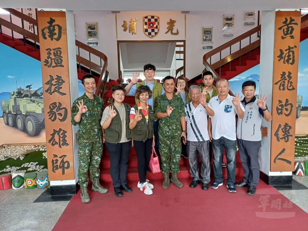 聯合敬軍團前往333旅慰問,期號召更多企業響應,共築堅實國防後盾。(軍友社提供) 聯合敬軍團前往333旅慰問,期號召更多企業響應,共築堅實國防後盾。(軍友社提供)