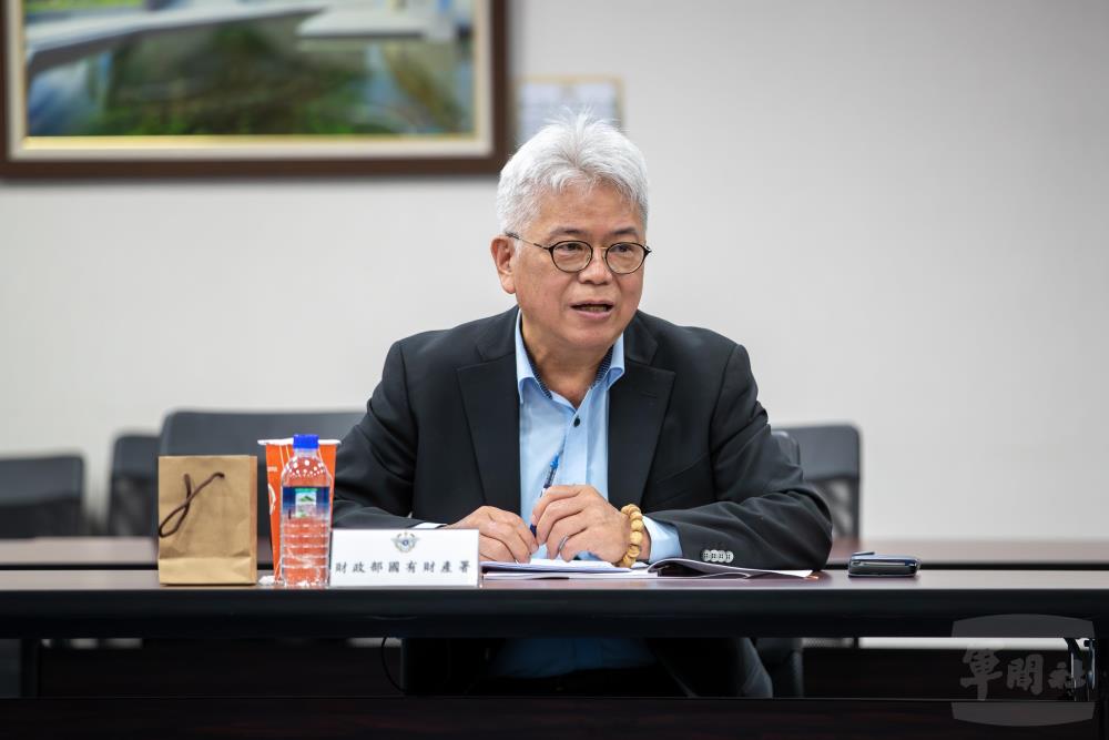 財政部國有財產署署長曾國基於會議中就討論議題提出意見。（軍聞社記者王進福攝）