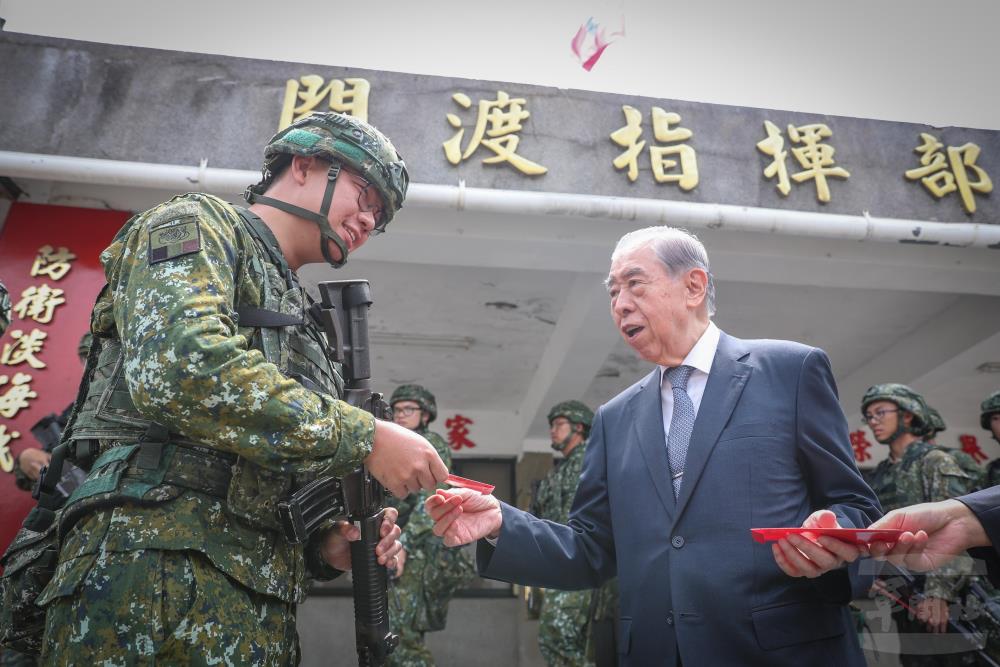 李棟樑慰勉北部駐軍　感謝官兵戰訓辛勞