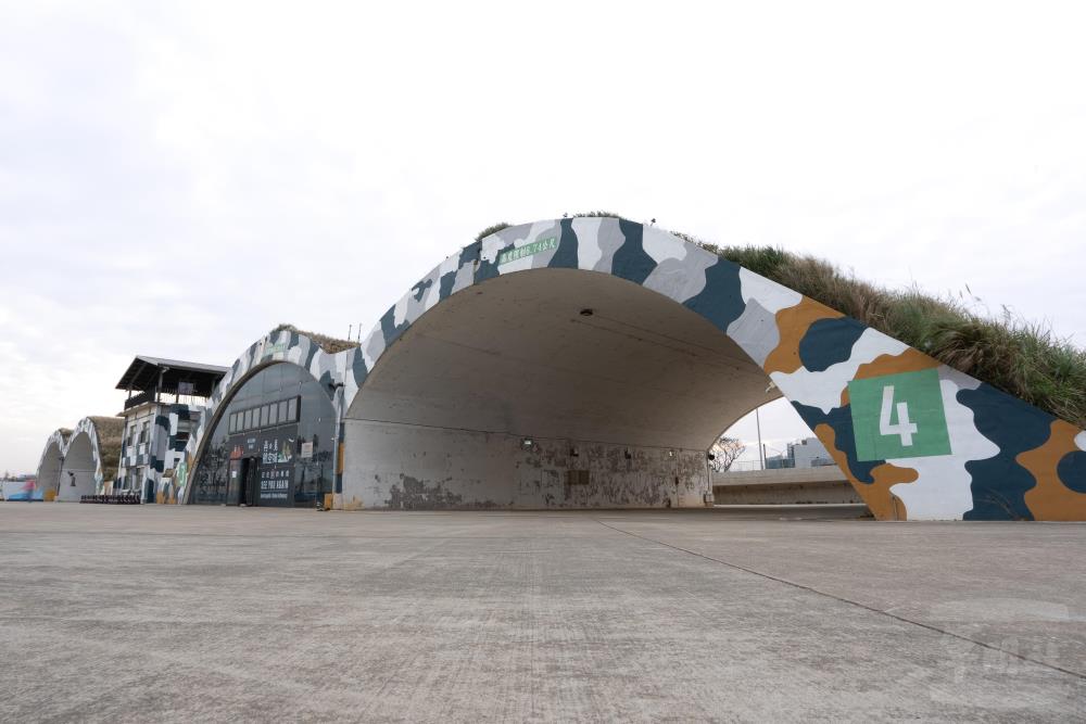 「05警戒區」保留4座機堡及1棟警戒室。（軍聞社記者李恬恬攝）