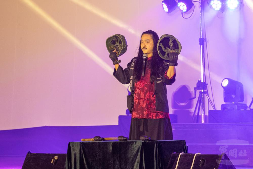 幻術大仙的演出。（軍聞社記者卓以立攝）