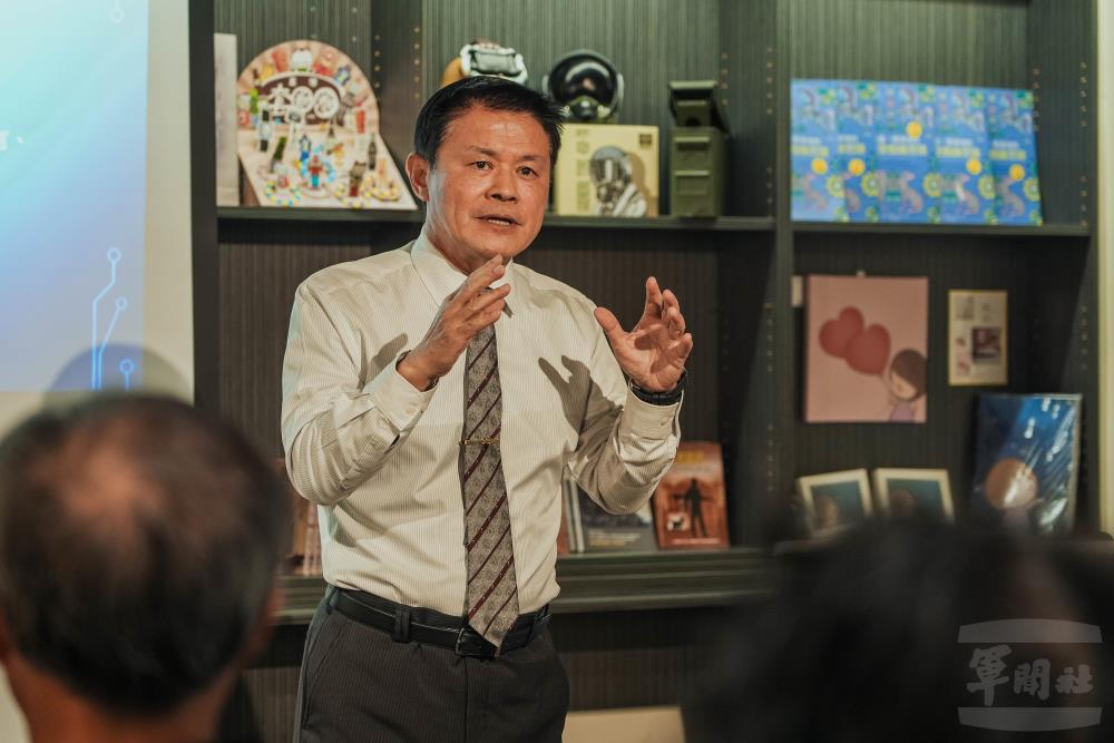 黎明文化董事長黃國明致詞。（軍聞社記者陳傳奇攝）
