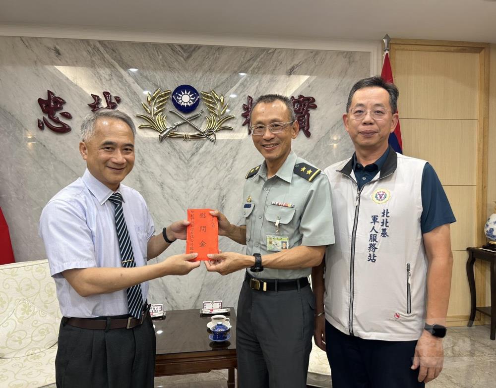民間企業秋節敬軍　感謝官兵衛國辛勞