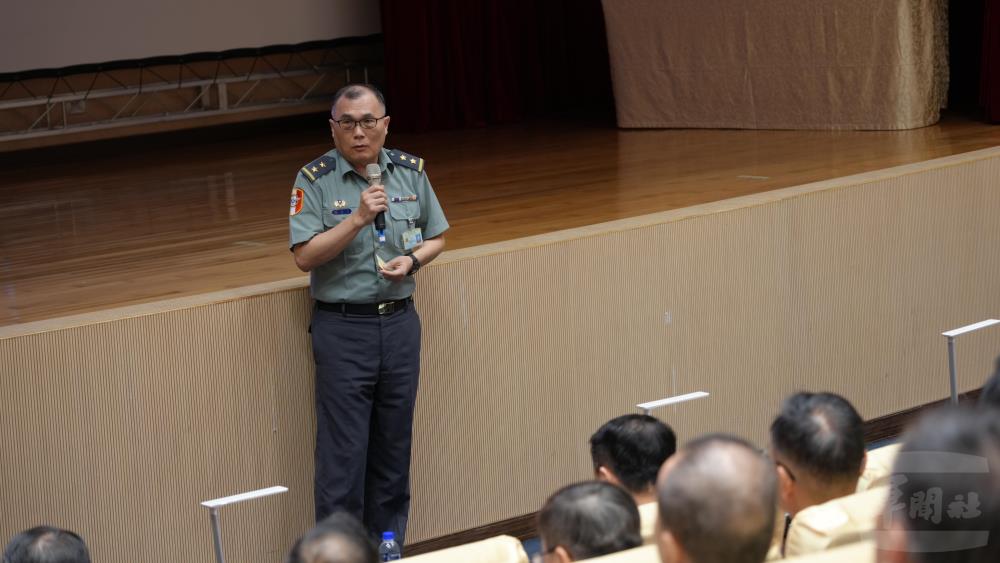 國防部6日辦理「國軍軍事投資建案作業規定講習」由陸軍常務次長陳中將主持。（軍聞社記者王茗生攝）