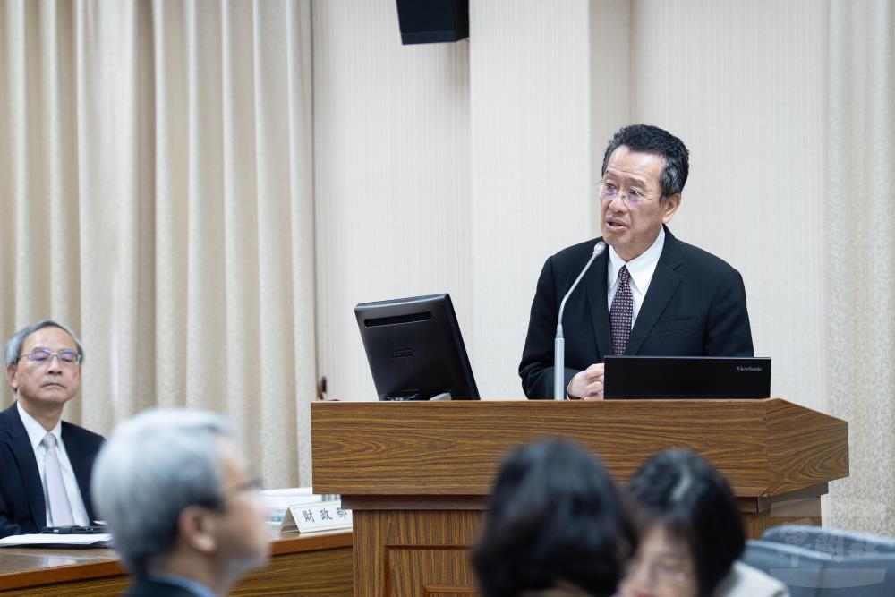 顧部長：無人機採購分批規劃　長單效益帶動產業合作