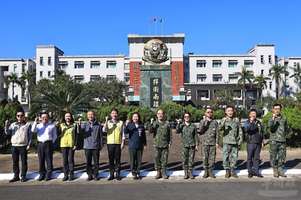 高市府敬軍慰問駐軍　感謝守護家園辛勞