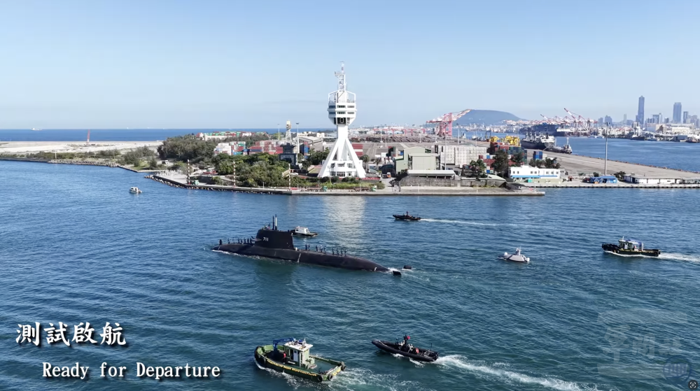 海鯤軍艦測試啟航。（台船公司提供）