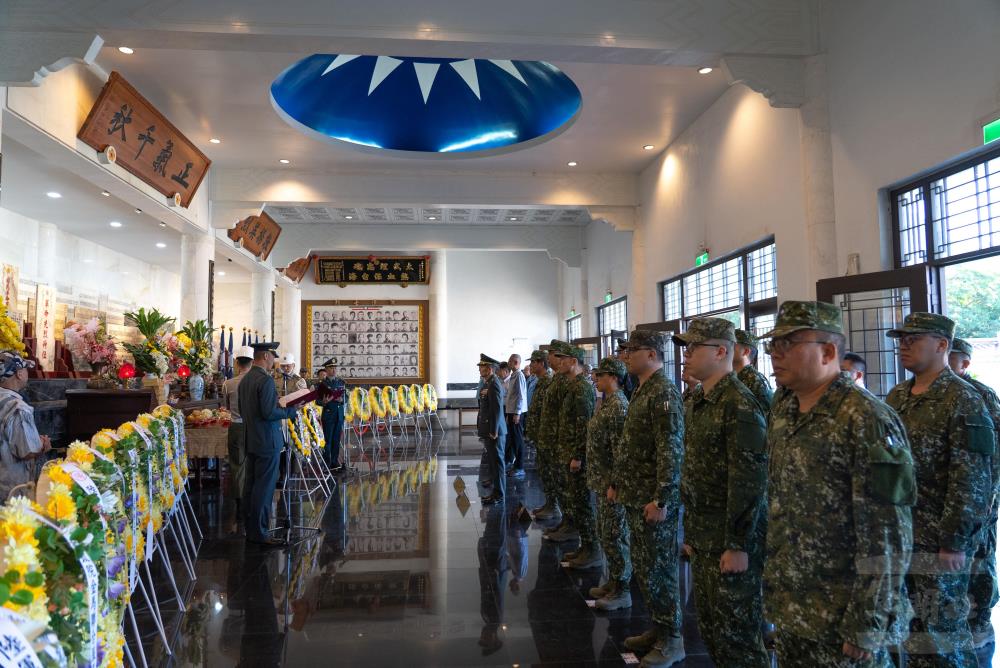 金防部23日舉辦古寧頭戰役77週年追思祭悼典禮。（軍聞社記者李恬恬攝）