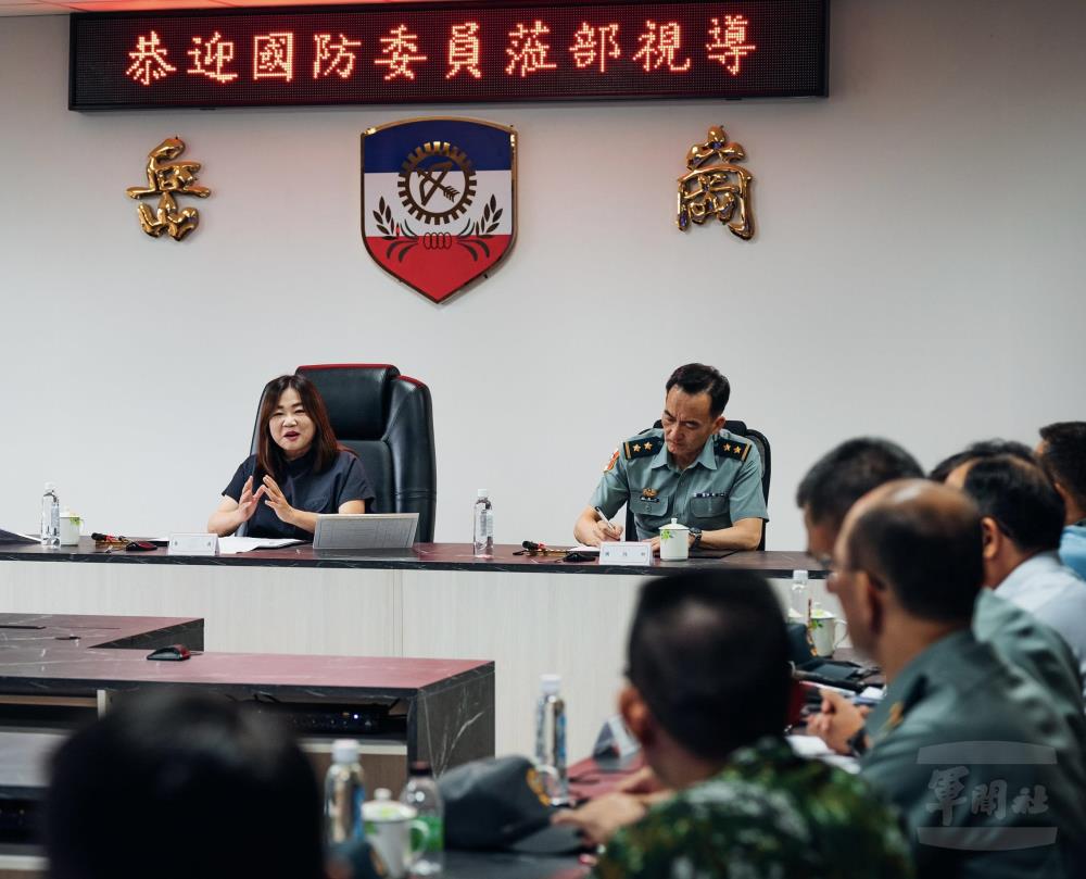 馬委員期許單位持續精進，以應對日益嚴峻的敵情威脅。（軍聞社記者吳東昇攝）