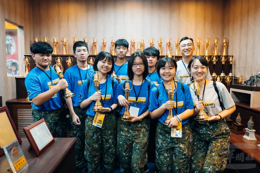 新聞研習營參訪文化營區　體驗國軍新聞實務運作