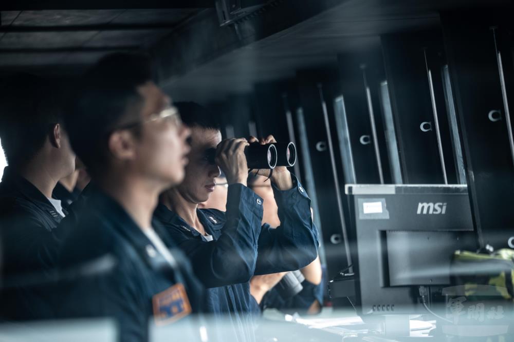 敦睦遠航訓練掌舵者 官兵展現合作默契與專業 敦睦遠航訓練掌舵者 官兵展現合作默契與專業