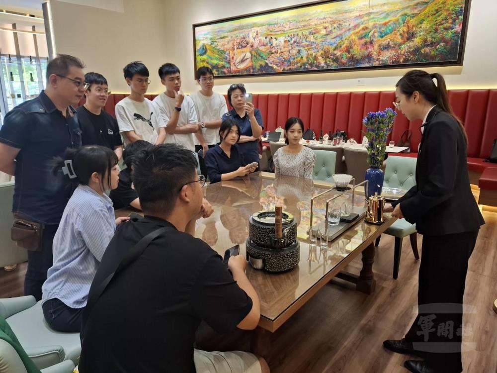 國防醫學大學健康與福祉永續發展社日前進行專題參訪。（國防醫學大學提供）