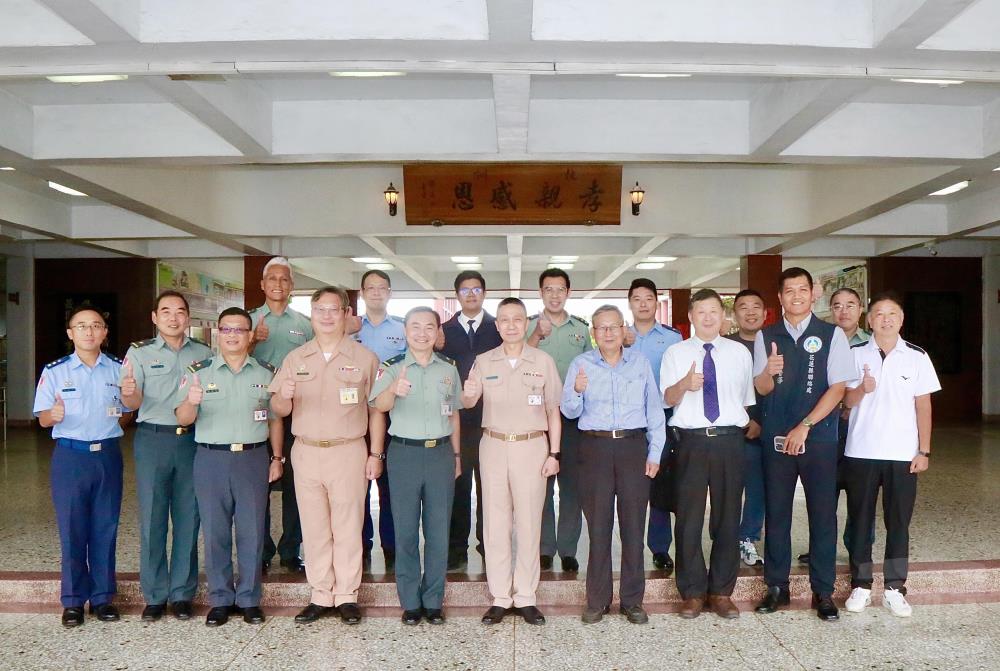 國防大學赴花蓮舉辦招生說明會 深化青年從軍認識與推廣招募 國防大學赴花蓮舉辦招生說明會 深化青年從軍認識與推廣招募