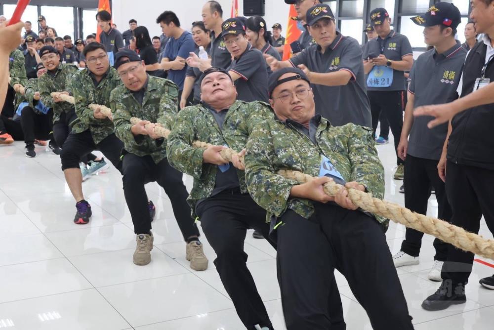 選手卯足全力，爭取佳績。（後備指揮部提供）