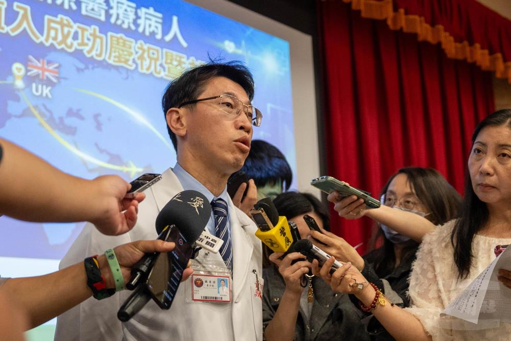 黃主任表示，此次醫療展現臺灣在跨國、跨部門、跨職類整合上的國際標竿醫療實力。（軍聞社記者尤昱翔攝）