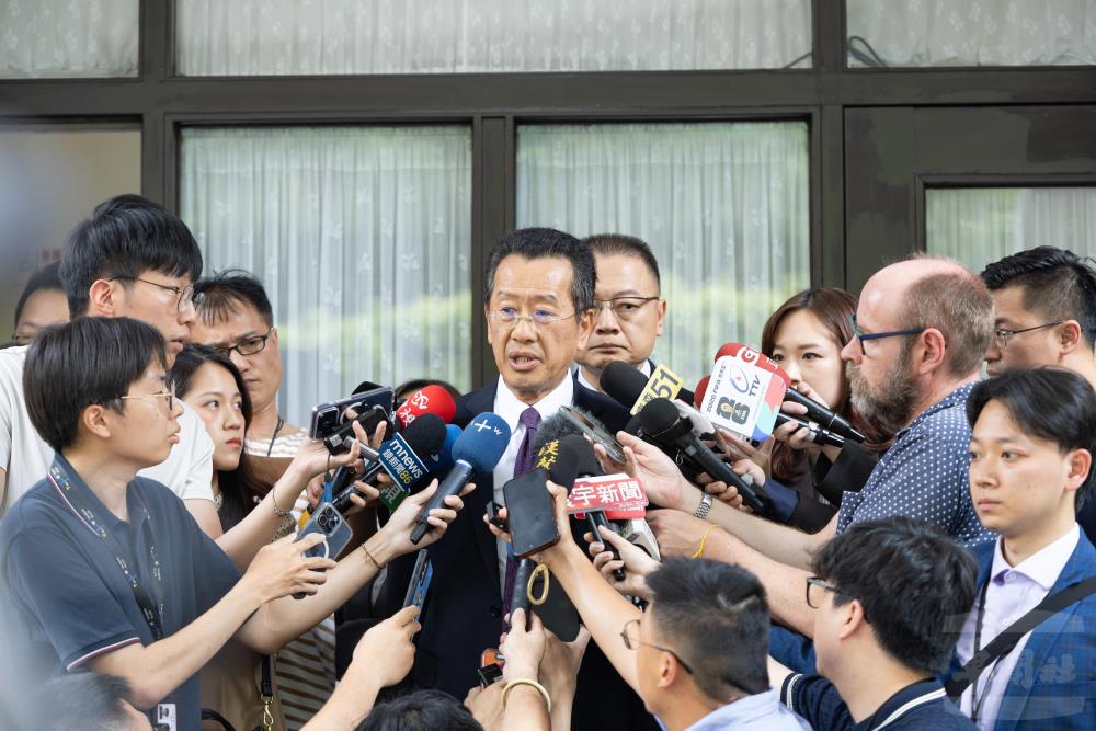顧部長：透過軍售管道維持臺海和平　對相關合作審慎樂觀